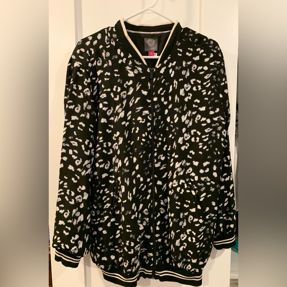 Vince Camuto sweater type top